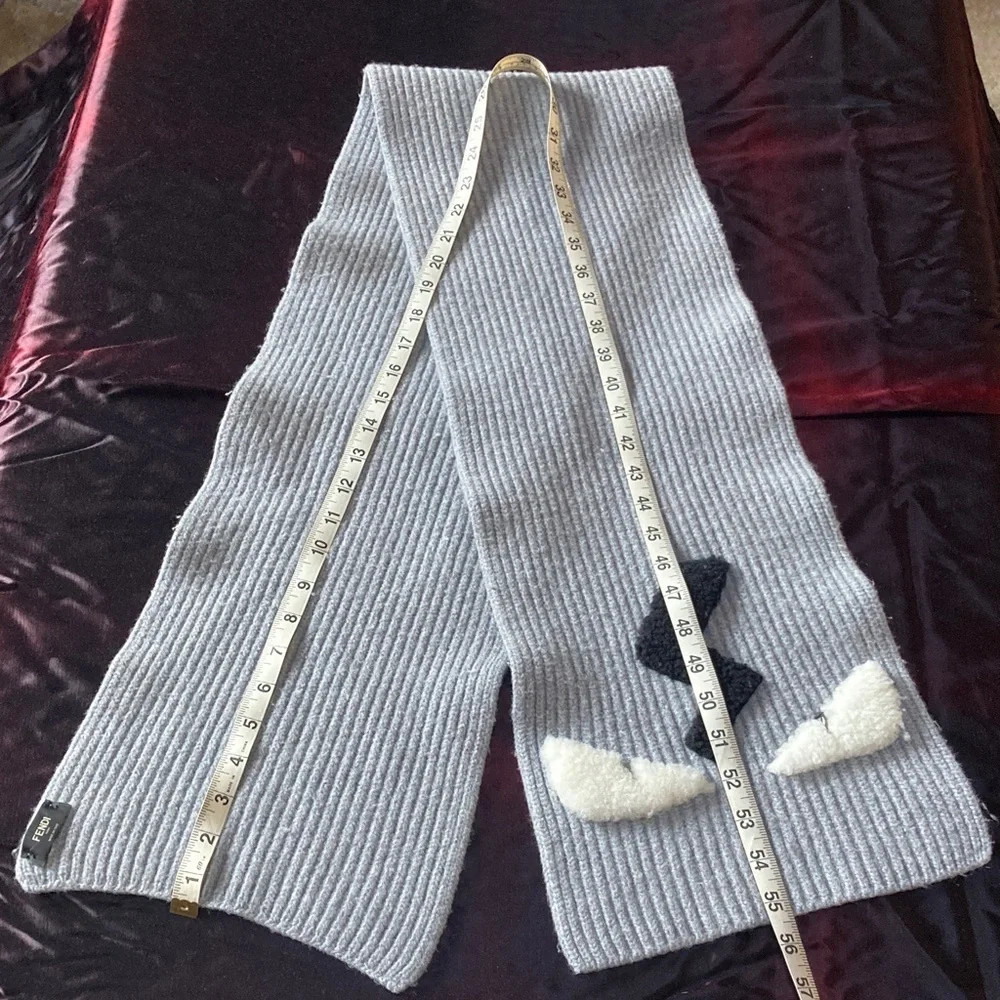 Fendi Gray Scarf with Black and White Accents - Picture 4 of 6